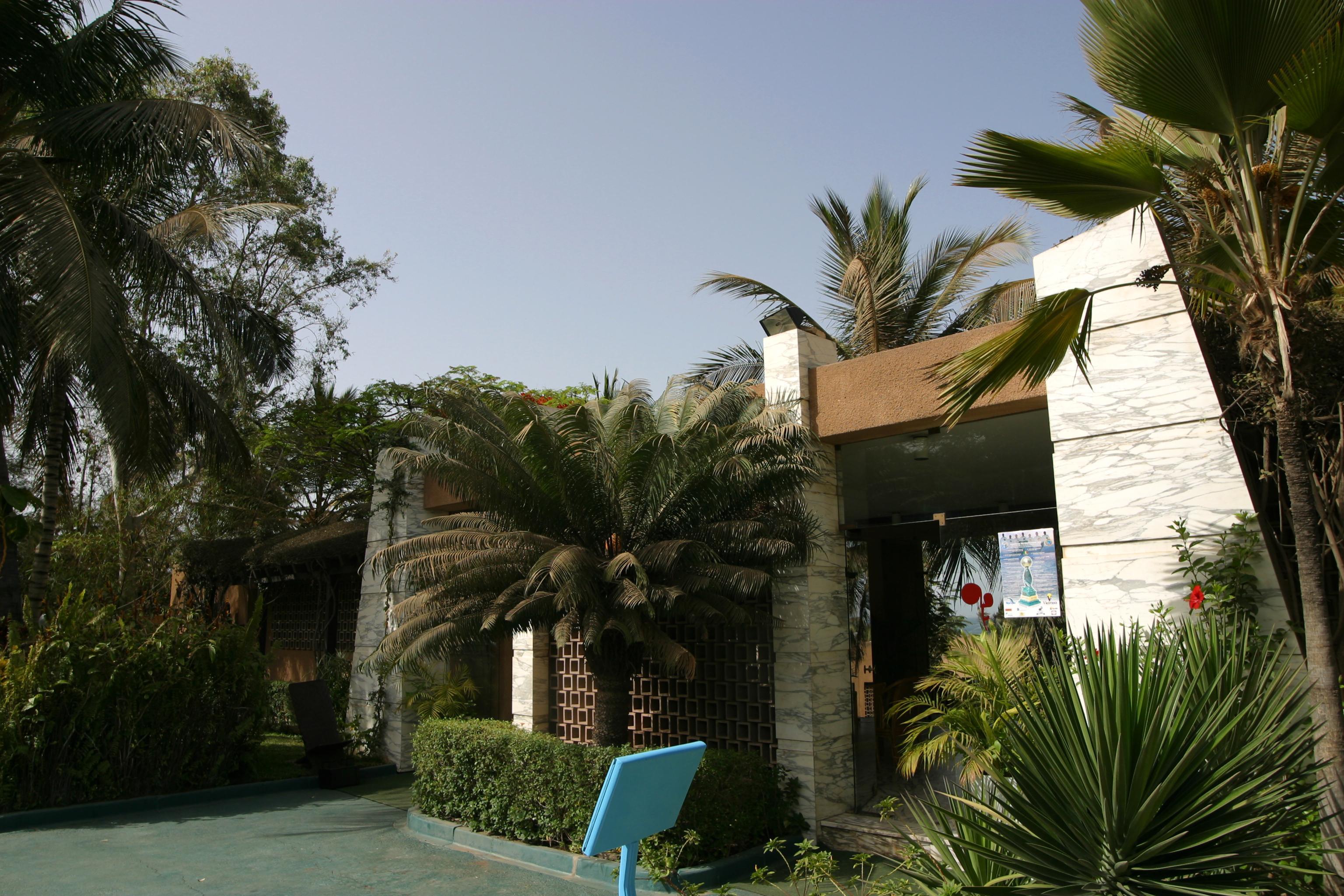فندق داكاغْفي  فندق غاردان سافانا داكار المظهر الخارجي الصورة